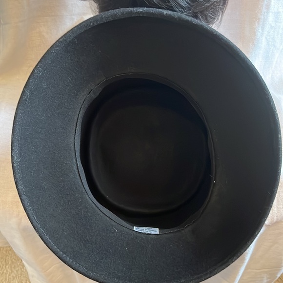 Women’s 100% Wool Handmade Hat. - Picture 8 of 8